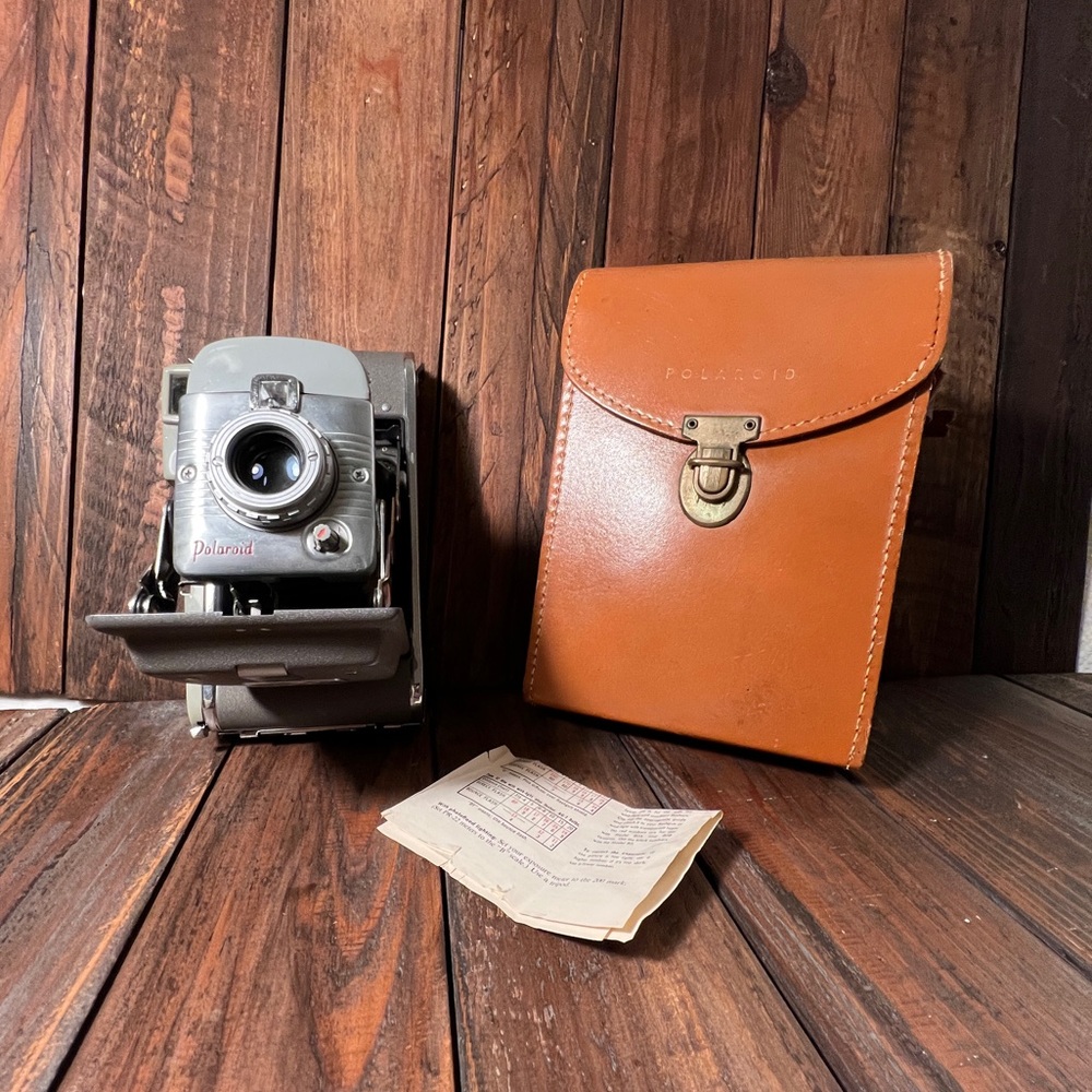 POLOROID Vintage 1950’s MODEL 80 LAND CAMERA W/ lined Genuine Leather Case/Bag
